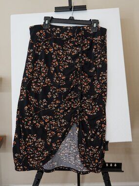 WHBM Black Floral Midi Skirt Size Small Worn Once